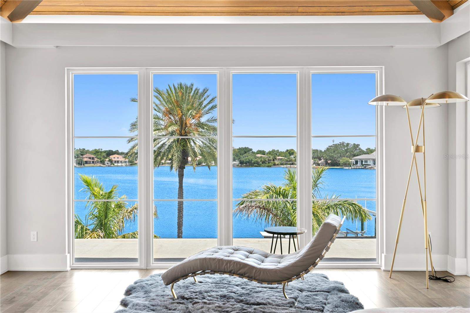 2926 COFFEE POT BLVD NE, ST PETERSBURG, FL, 33704