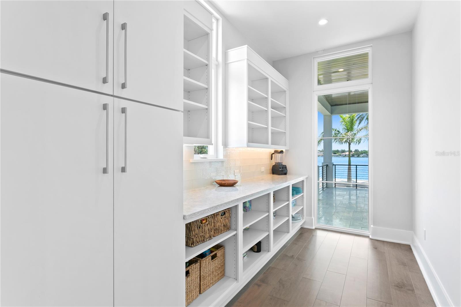 2926 COFFEE POT BLVD NE, ST PETERSBURG, FL, 33704
