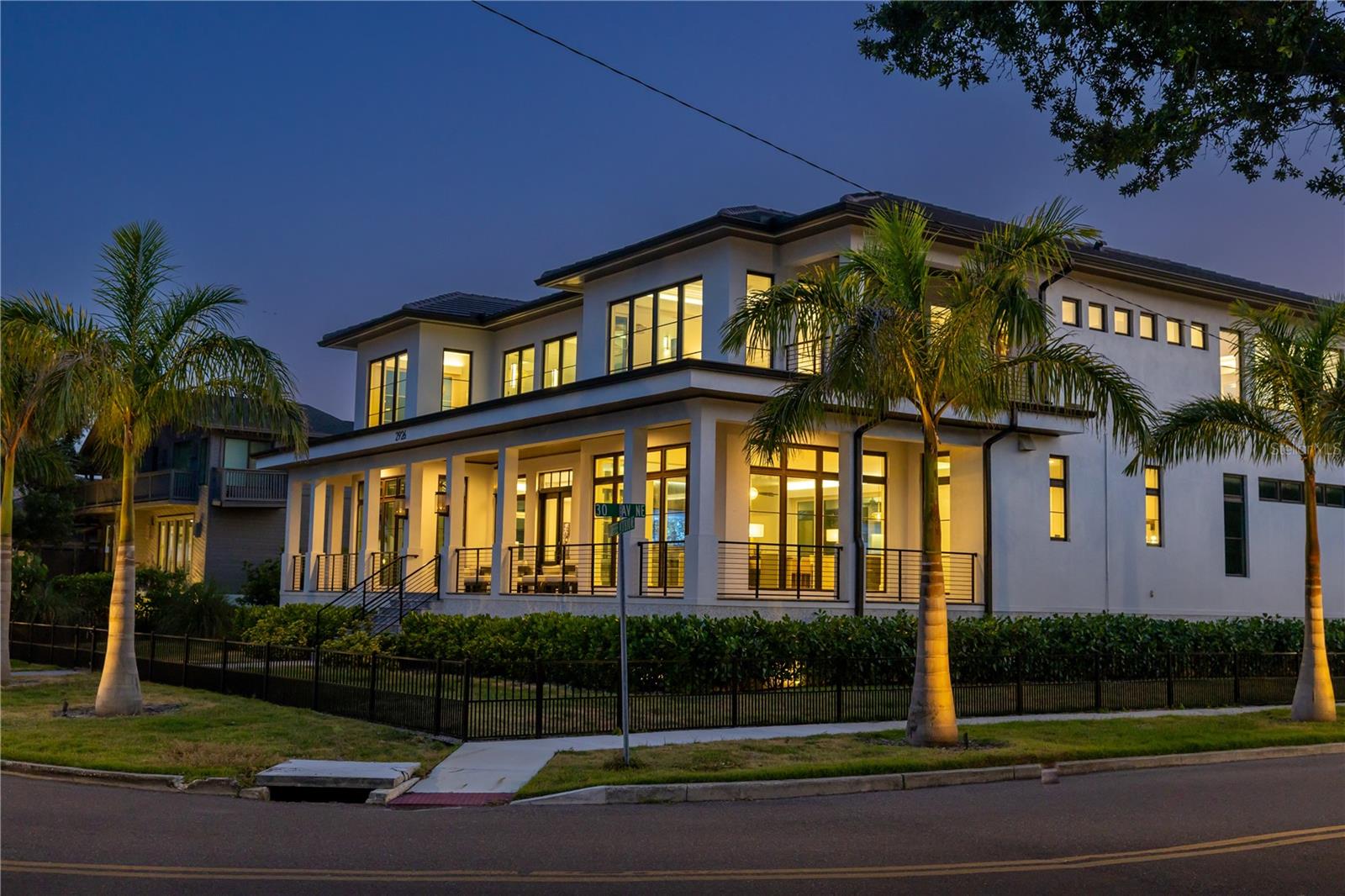 2926 COFFEE POT BLVD NE, ST PETERSBURG, FL, 33704