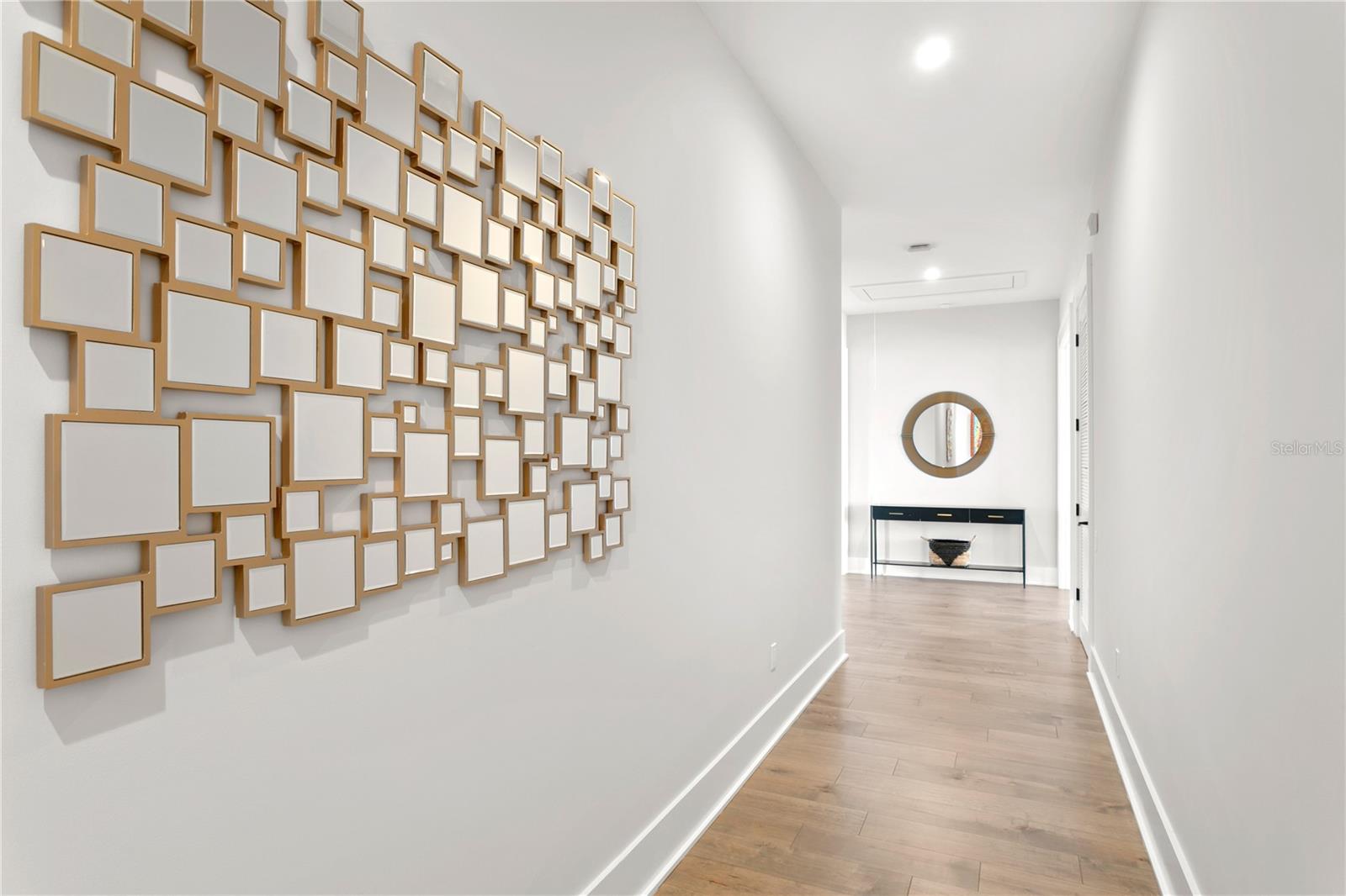 2926 COFFEE POT BLVD NE, ST PETERSBURG, FL, 33704