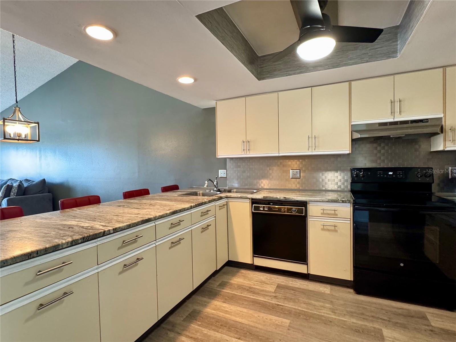 4510 EL CONQUISTADOR PKWY #204, BRADENTON, FL, 34210