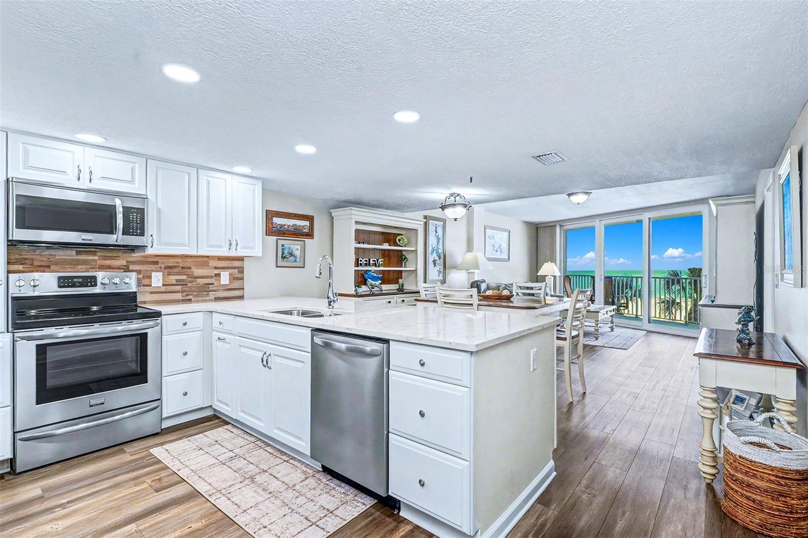 13336 GULF BLVD #204, MADEIRA BEACH, FL, 33708