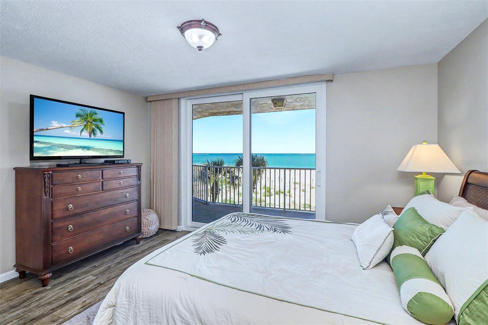 13336 GULF BLVD #204, MADEIRA BEACH, FL, 33708