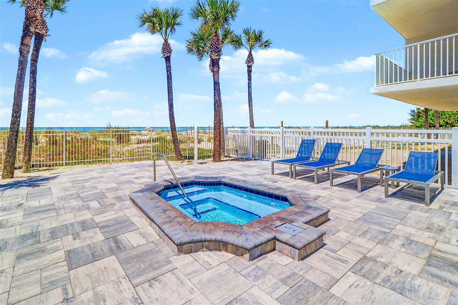 13336 GULF BLVD #204, MADEIRA BEACH, FL, 33708