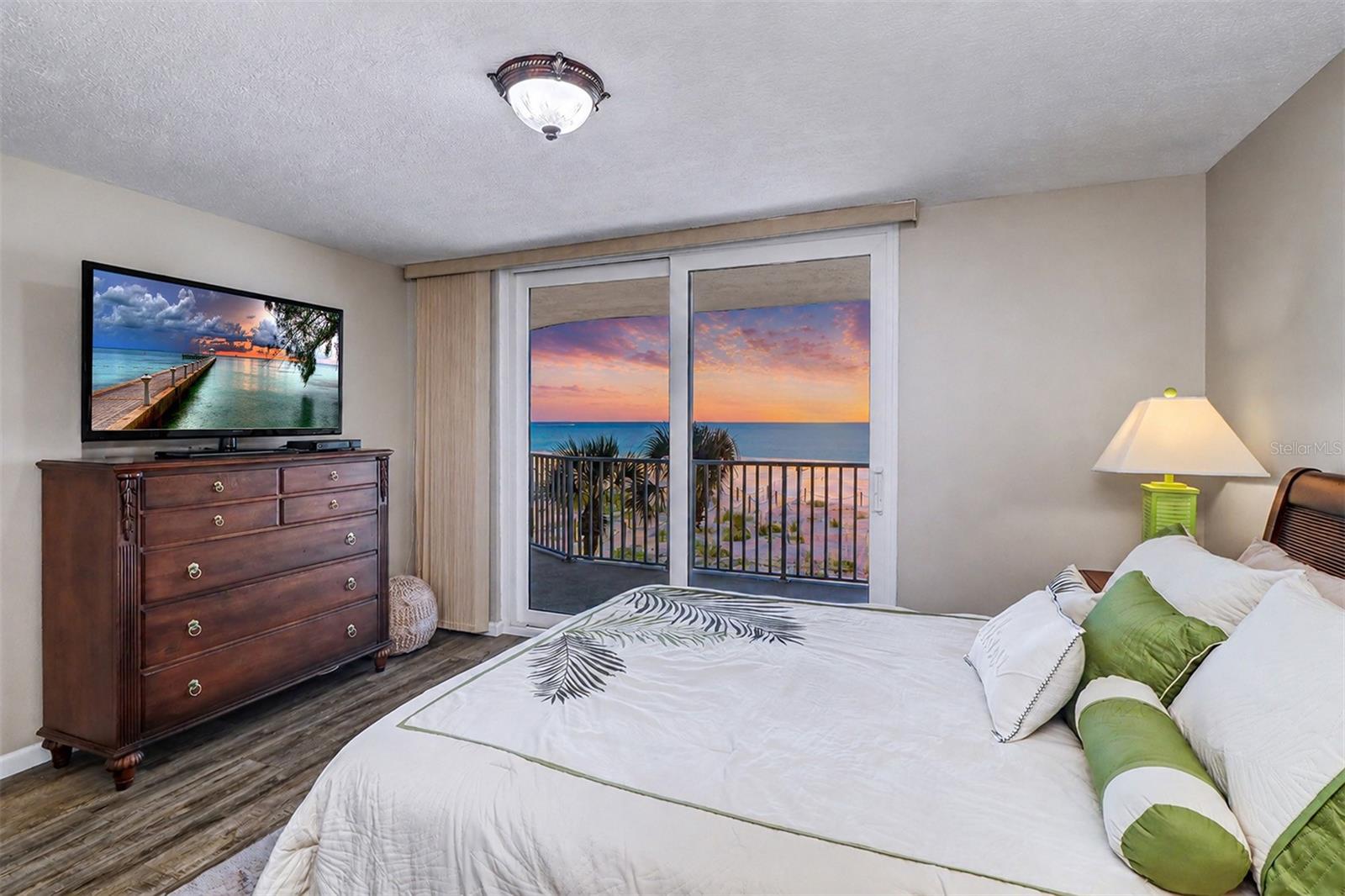 13336 GULF BLVD #204, MADEIRA BEACH, FL, 33708