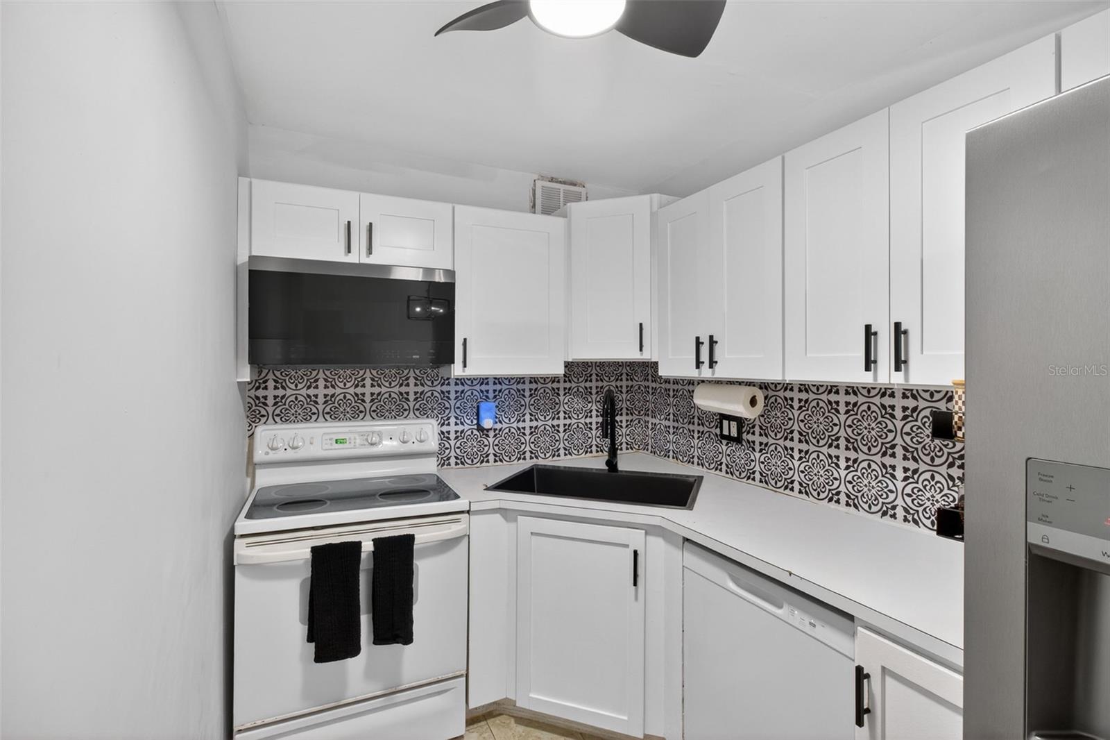 6370 1ST ST N #202, ST PETERSBURG, FL, 33702