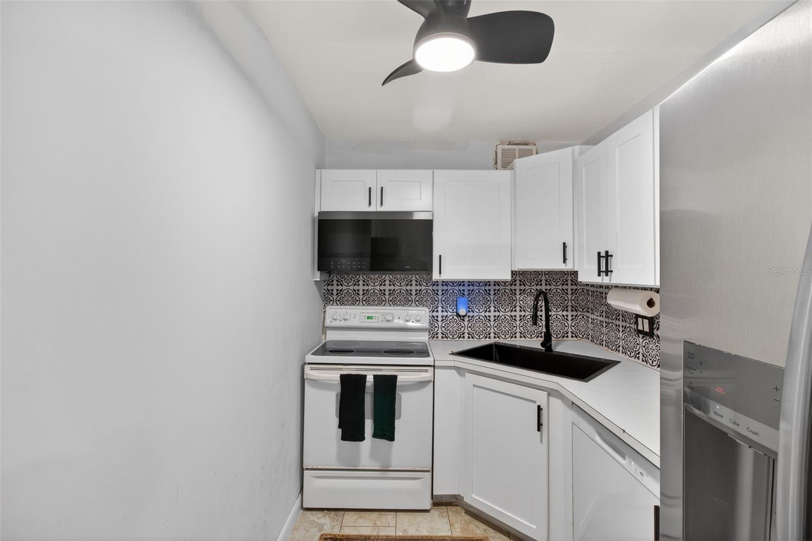 6370 1ST ST N #202, ST PETERSBURG, FL, 33702