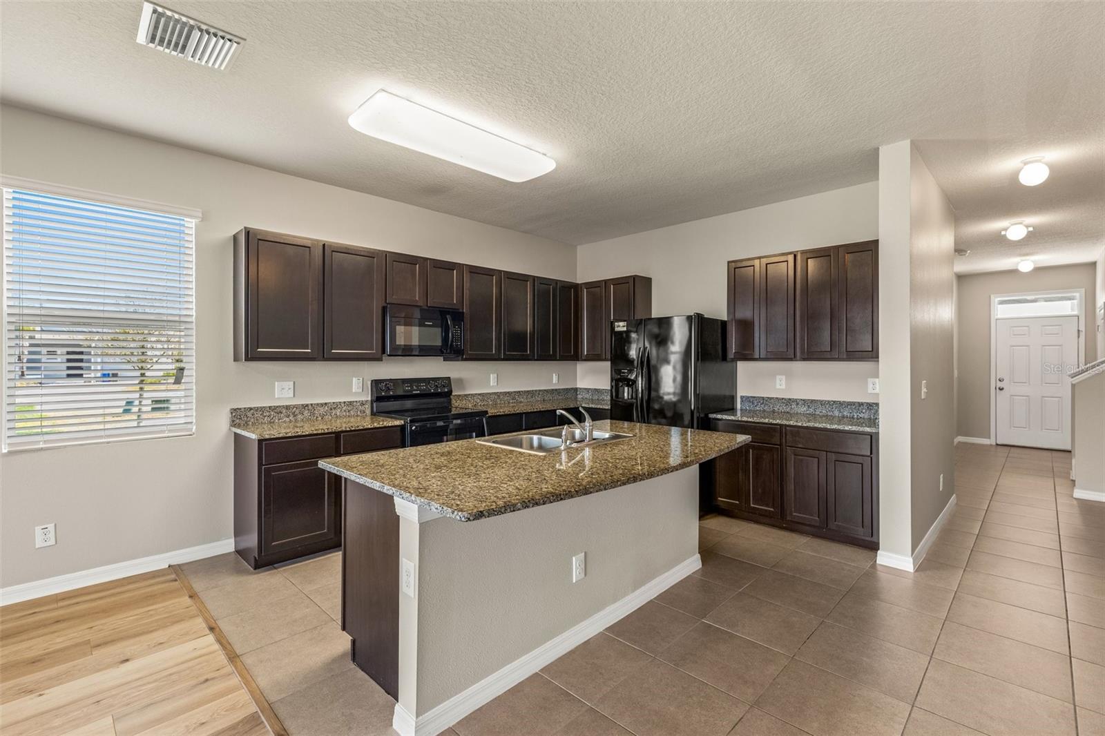 8933 INDIGO TRAIL LOOP, RIVERVIEW, FL, 33578