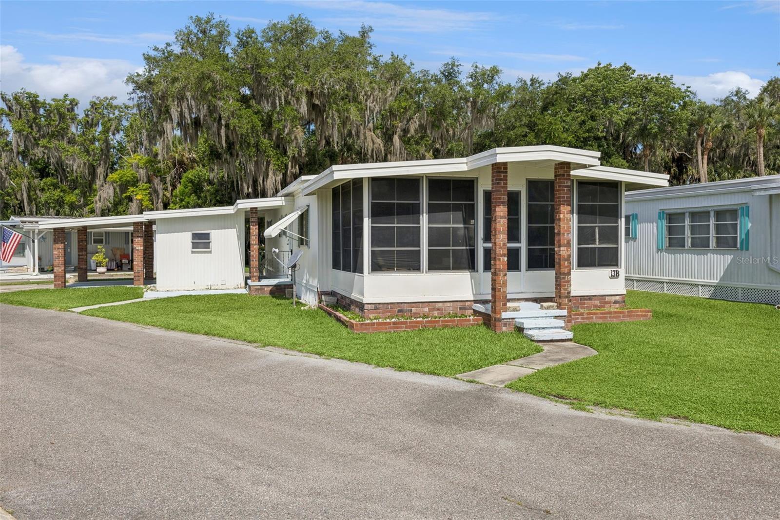 13 COCOS PLUMOSA DR #B, EUSTIS, FL, 32726