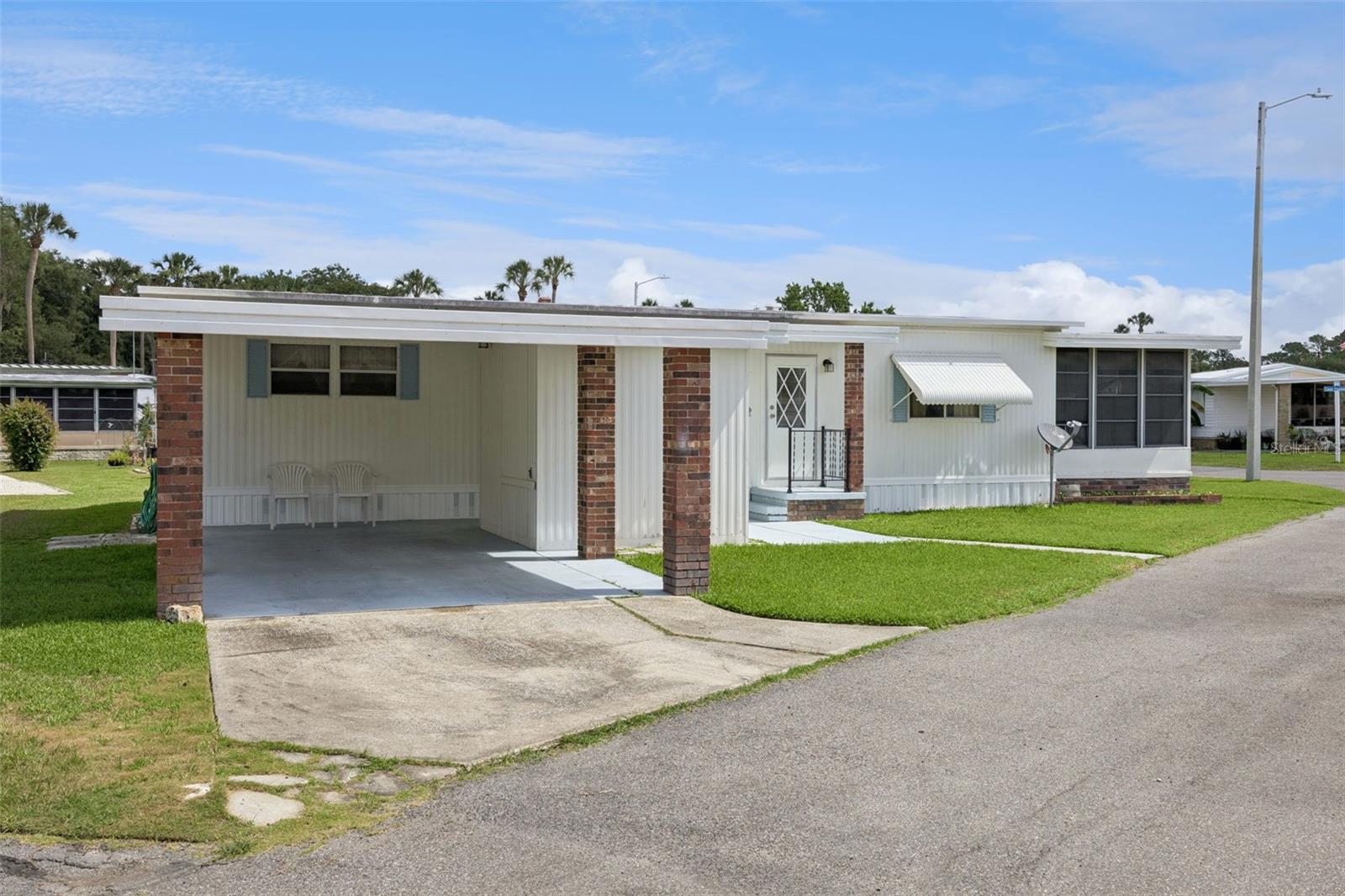 13 COCOS PLUMOSA DR #B, EUSTIS, FL, 32726