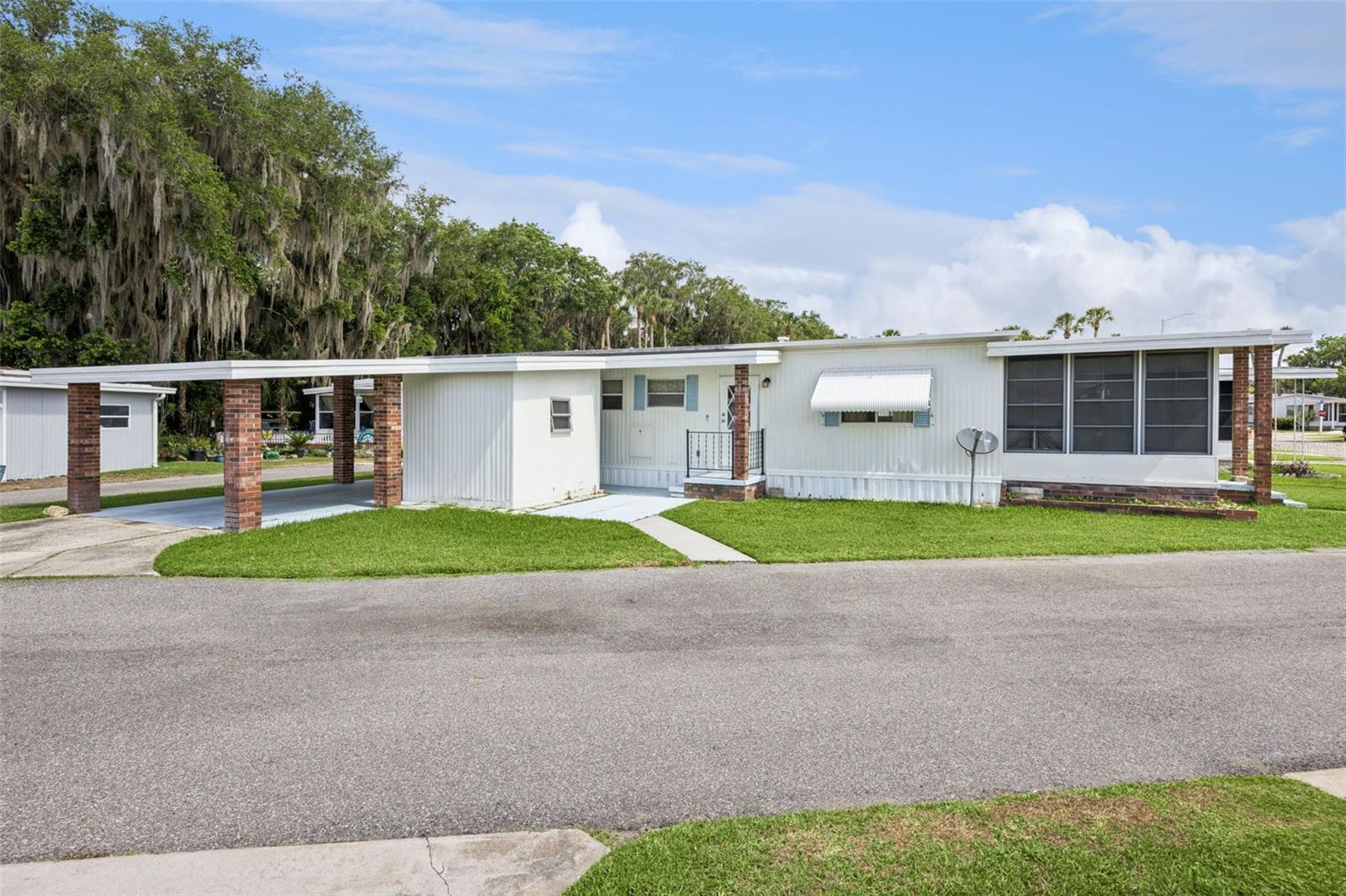 13 COCOS PLUMOSA DR #B, EUSTIS, FL, 32726