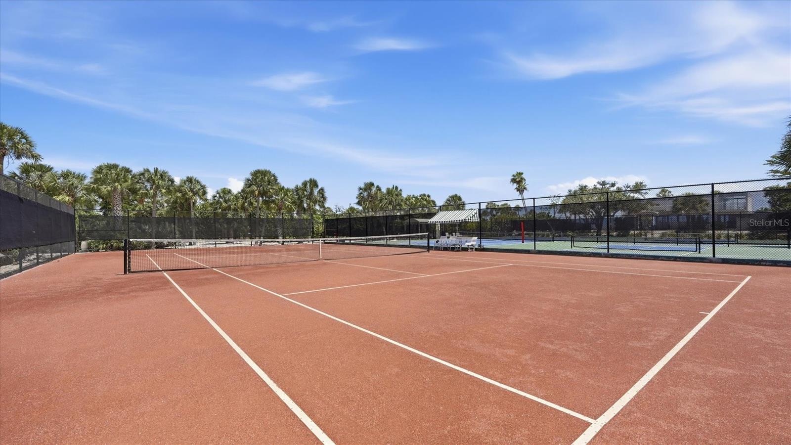 7723 SANDERLING RD, SARASOTA, FL, 34242