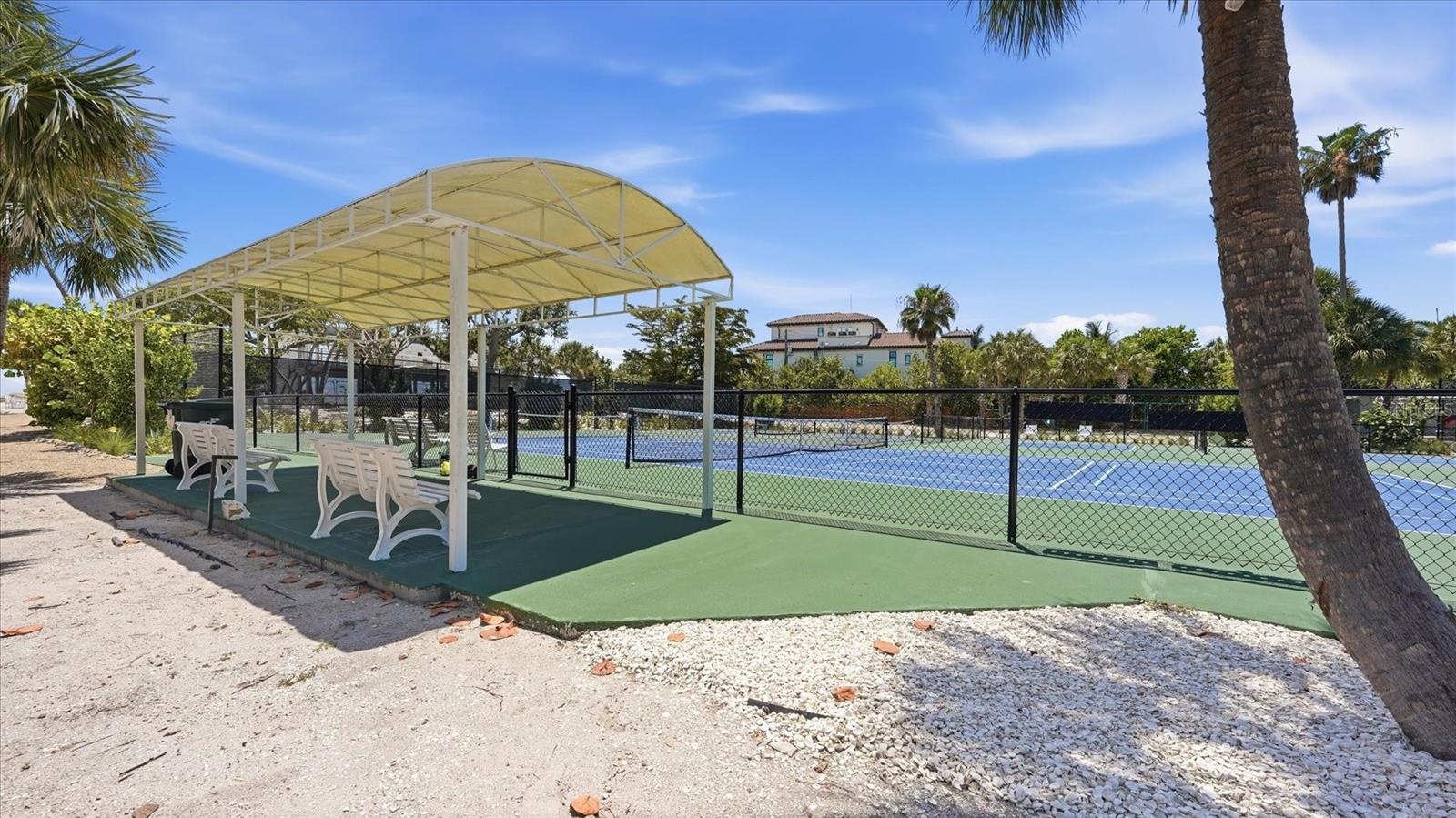 7723 SANDERLING RD, SARASOTA, FL, 34242