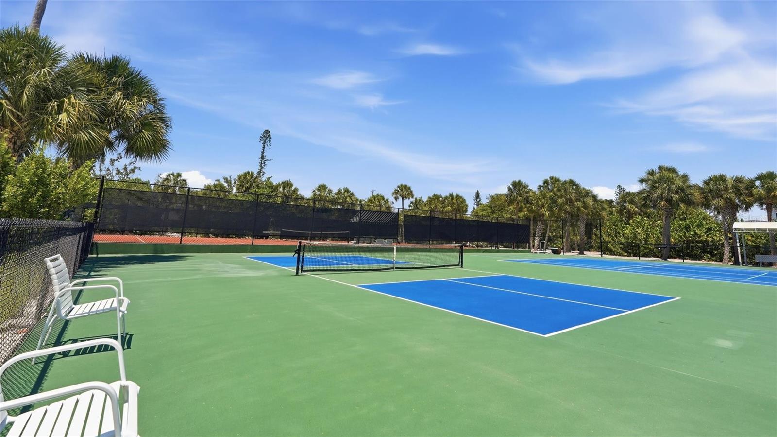 7723 SANDERLING RD, SARASOTA, FL, 34242