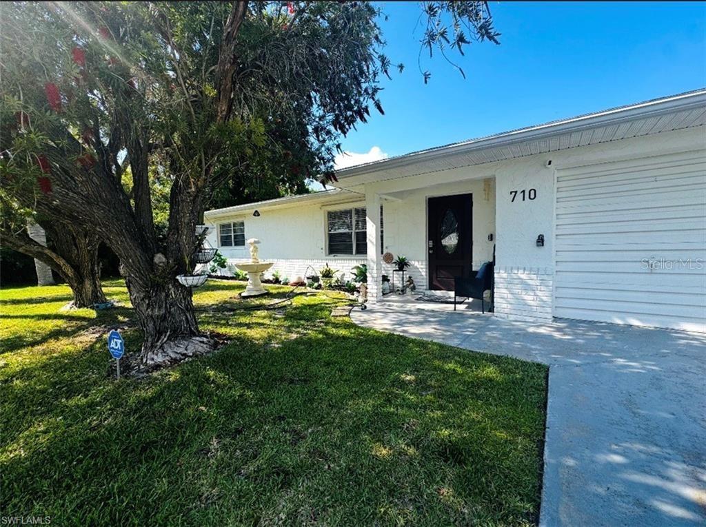 710 AQUI ESTA DR, PUNTA GORDA, FL, 33950