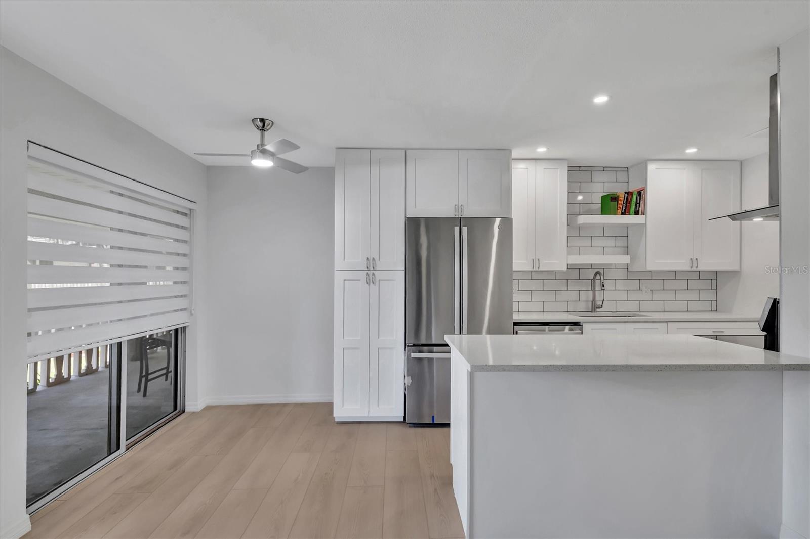 650 PINELLAS POINT DR S #216, ST PETERSBURG, FL, 33705