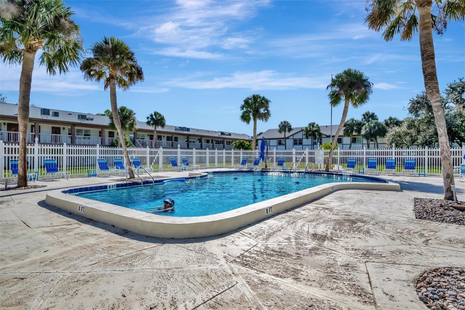 650 PINELLAS POINT DR S #216, ST PETERSBURG, FL, 33705