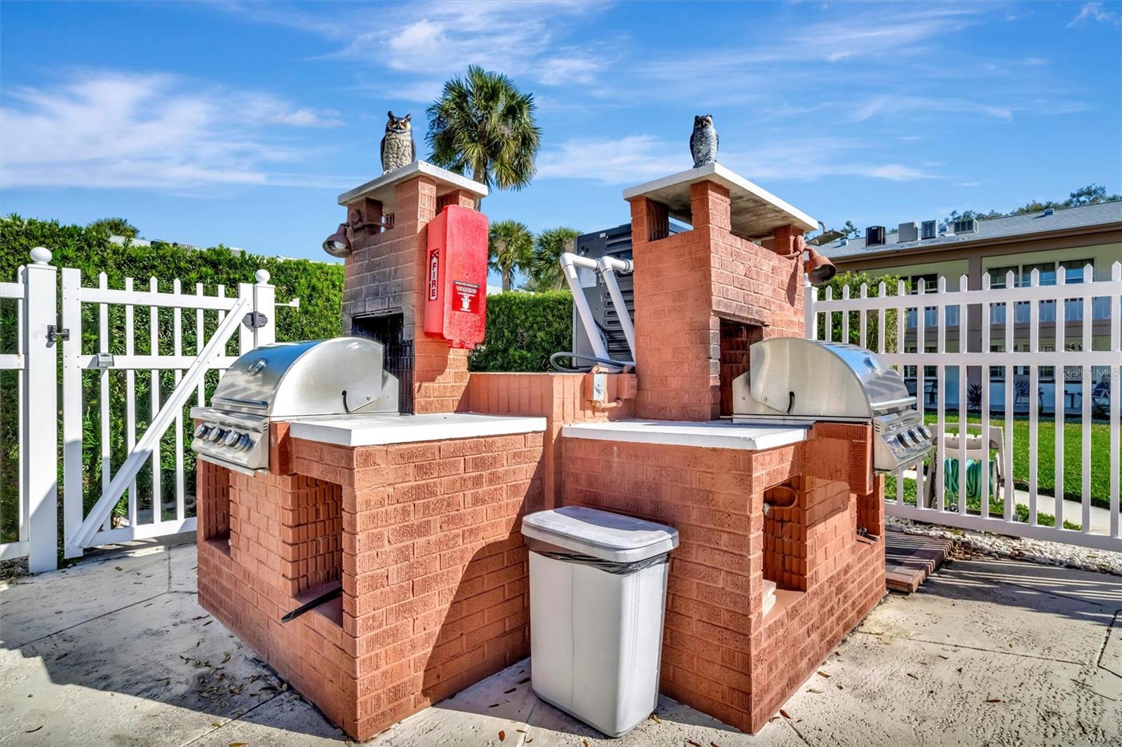 650 PINELLAS POINT DR S #216, ST PETERSBURG, FL, 33705
