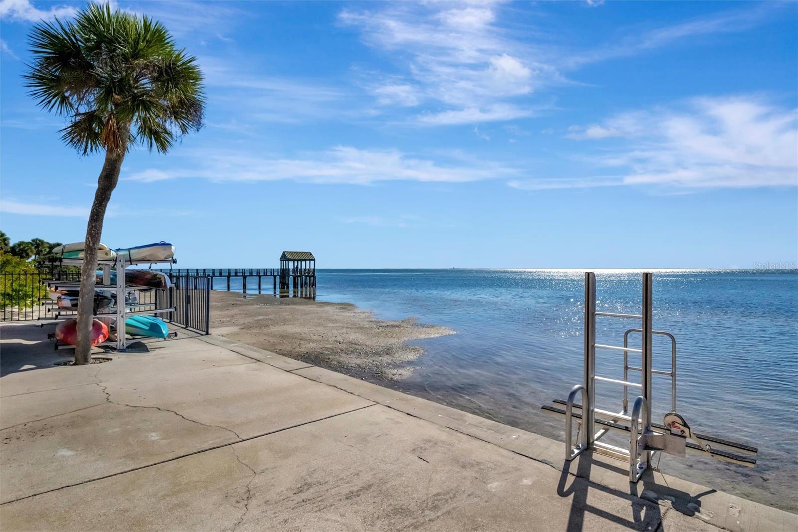 650 PINELLAS POINT DR S #216, ST PETERSBURG, FL, 33705
