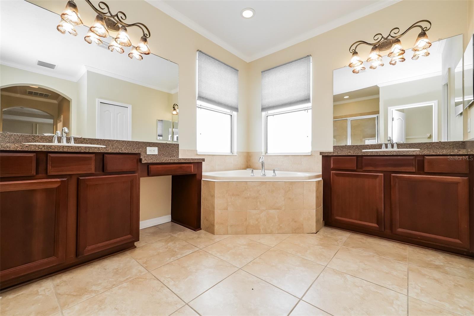 7318 FOREST MERE DR, RIVERVIEW, FL, 33578