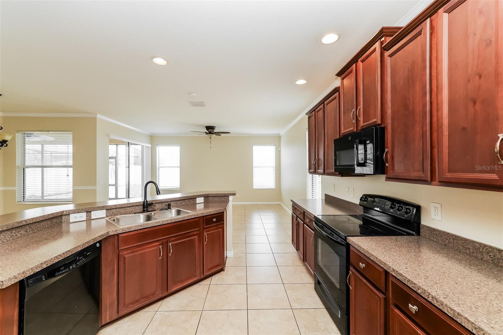 7318 FOREST MERE DR, RIVERVIEW, FL, 33578