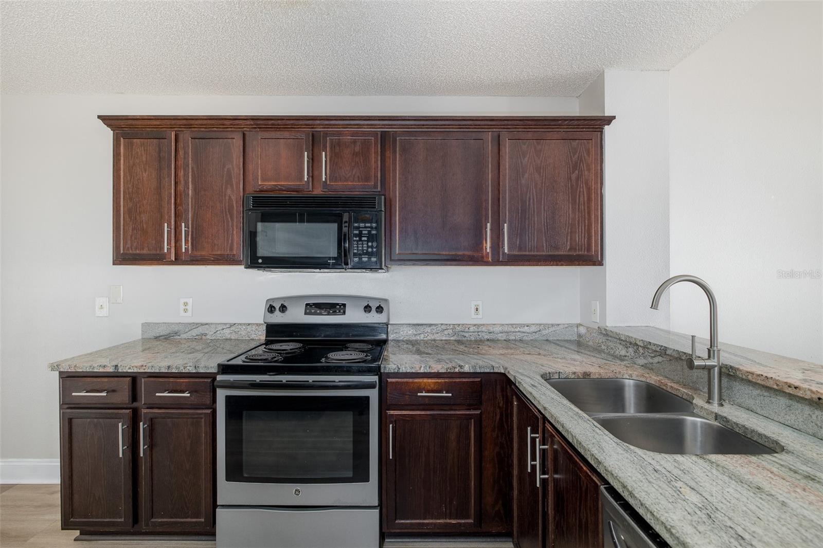 7900 HARDWICK DR #827, NEW PORT RICHEY, FL, 34653