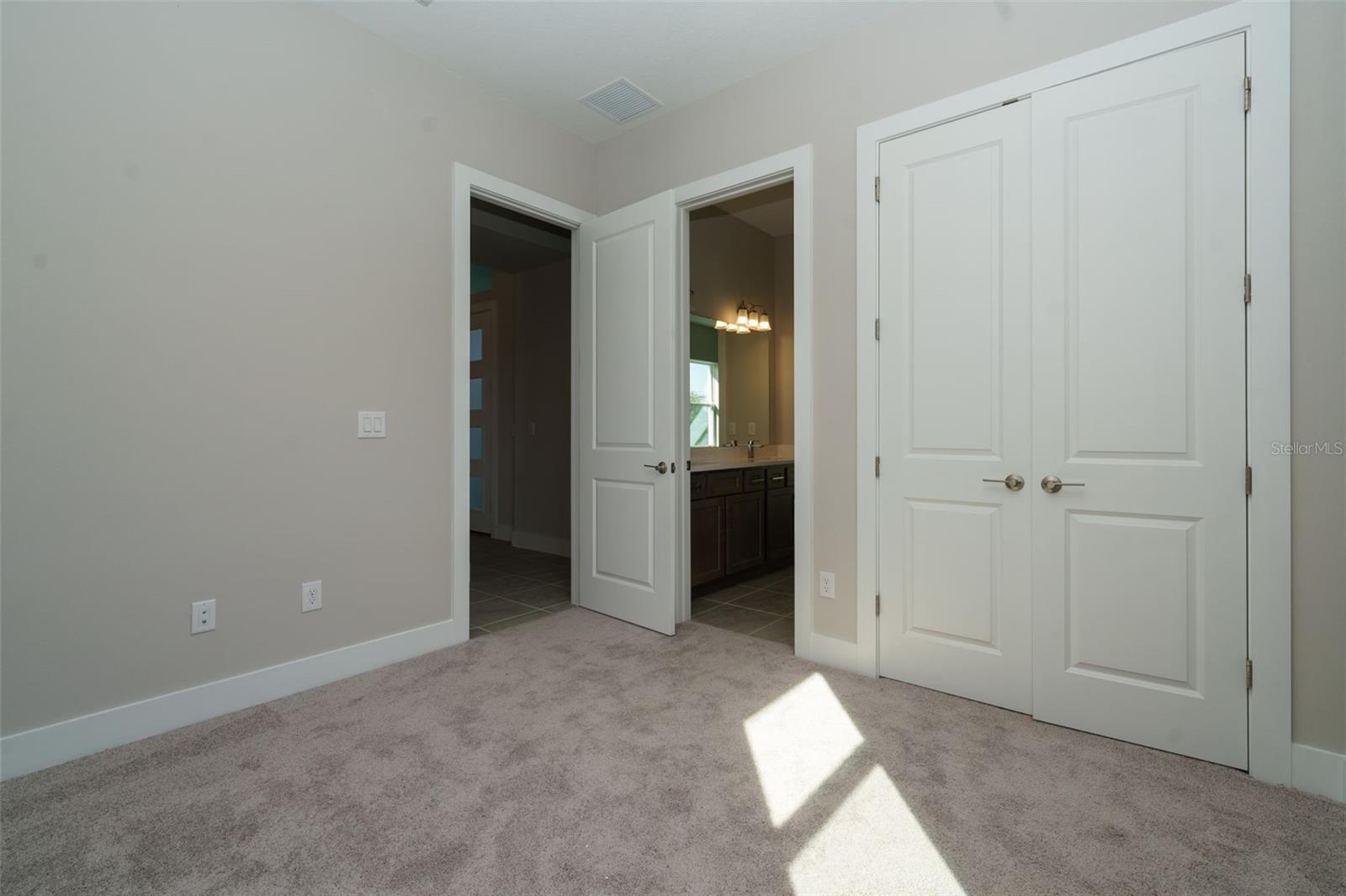 8178 IVY STARK BLVD, WESLEY CHAPEL, FL, 33545