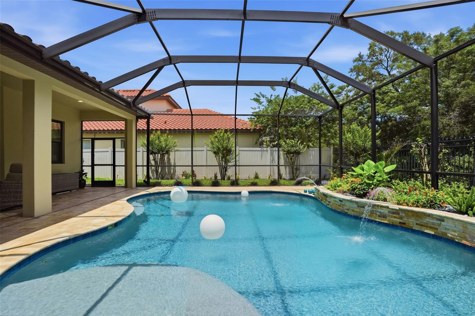 2165 MAJESTIC OAKS BLVD, CLEARWATER, FL, 33759