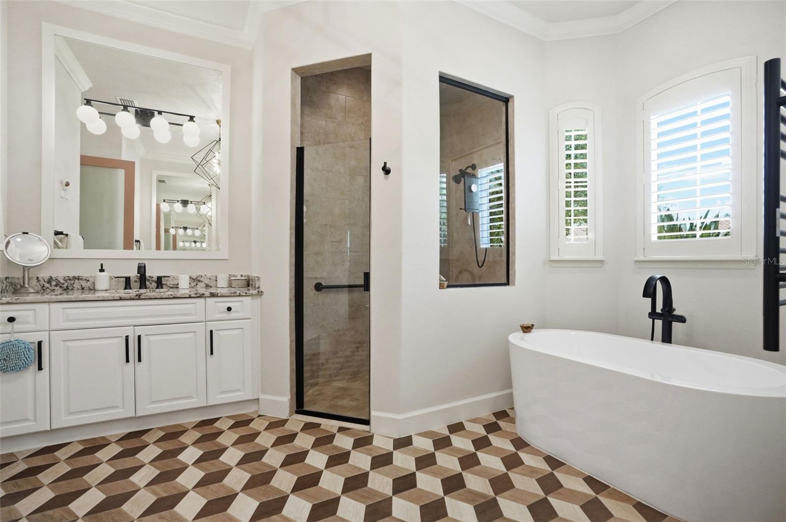 2165 MAJESTIC OAKS BLVD, CLEARWATER, FL, 33759