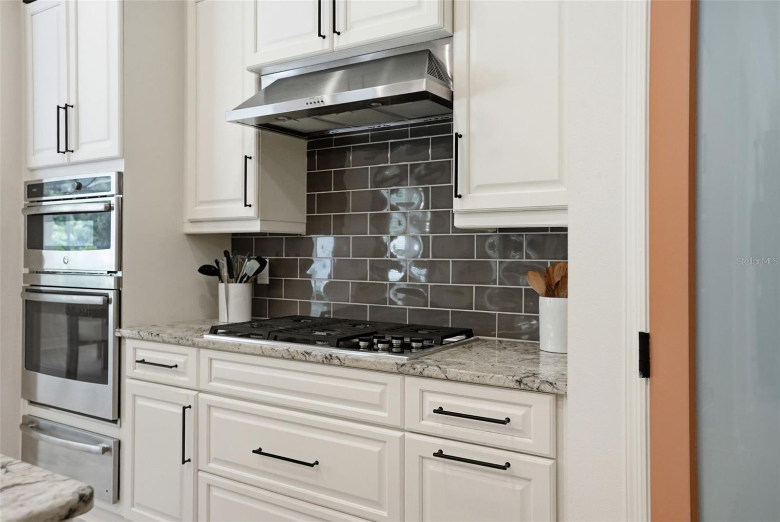 2165 MAJESTIC OAKS BLVD, CLEARWATER, FL, 33759
