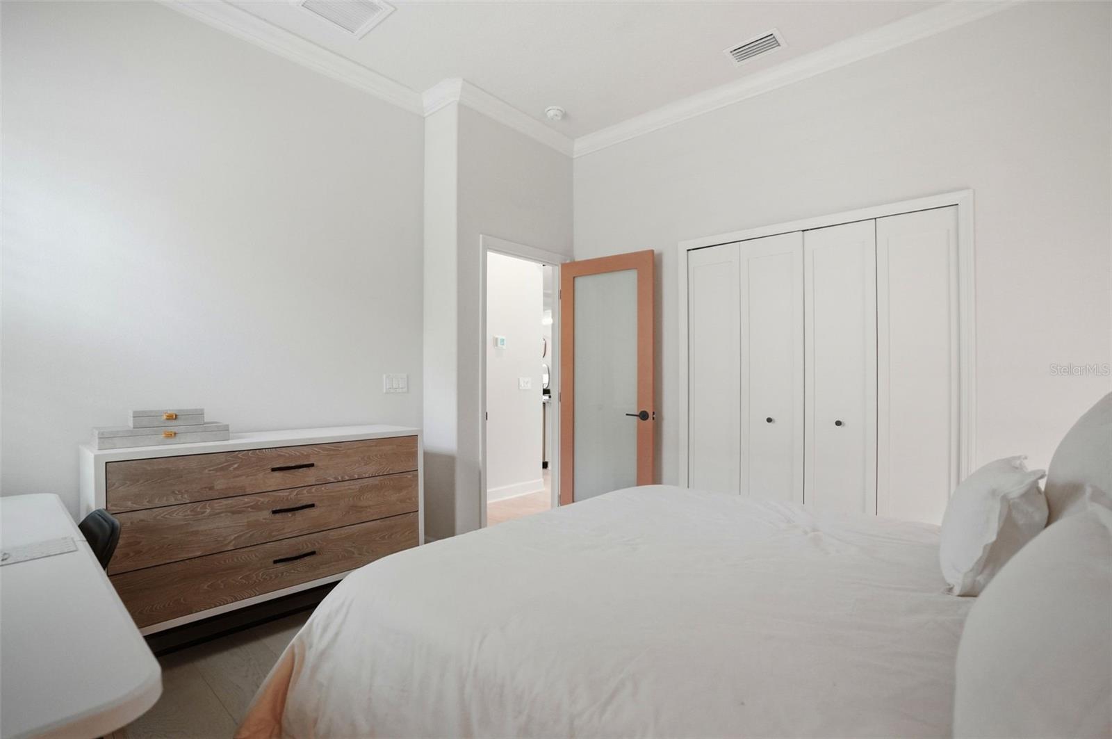 2165 MAJESTIC OAKS BLVD, CLEARWATER, FL, 33759