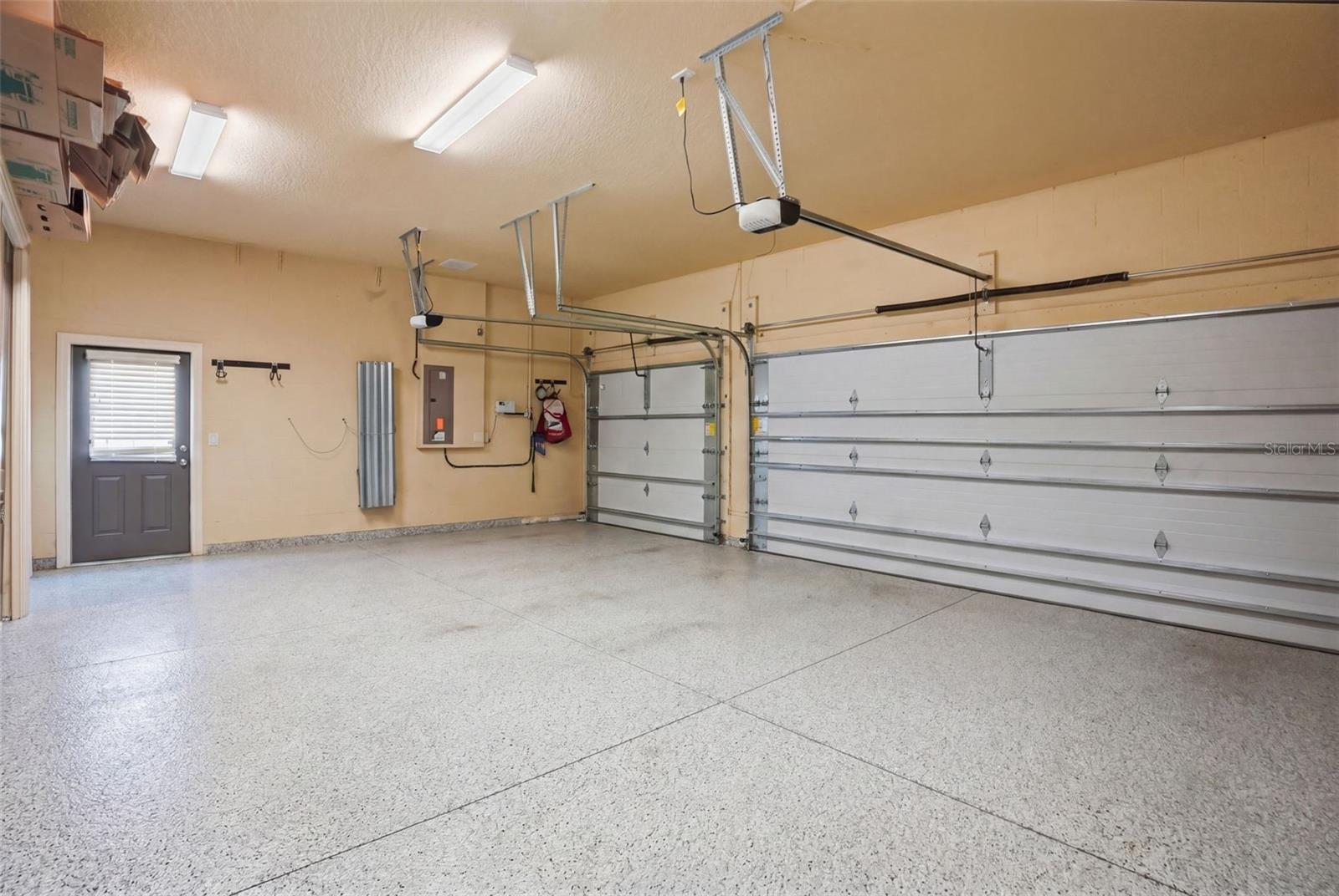 2165 MAJESTIC OAKS BLVD, CLEARWATER, FL, 33759