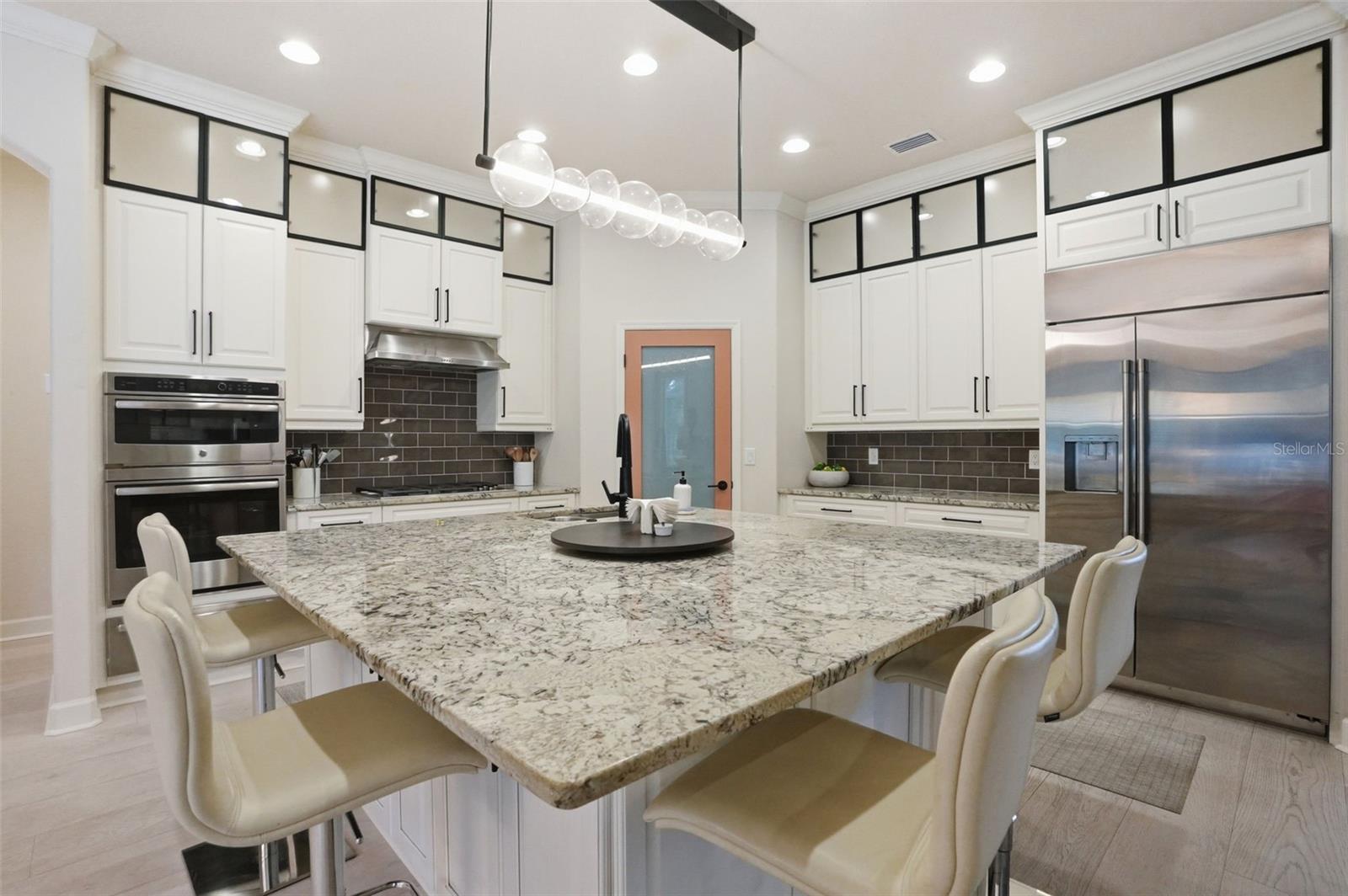 2165 MAJESTIC OAKS BLVD, CLEARWATER, FL, 33759