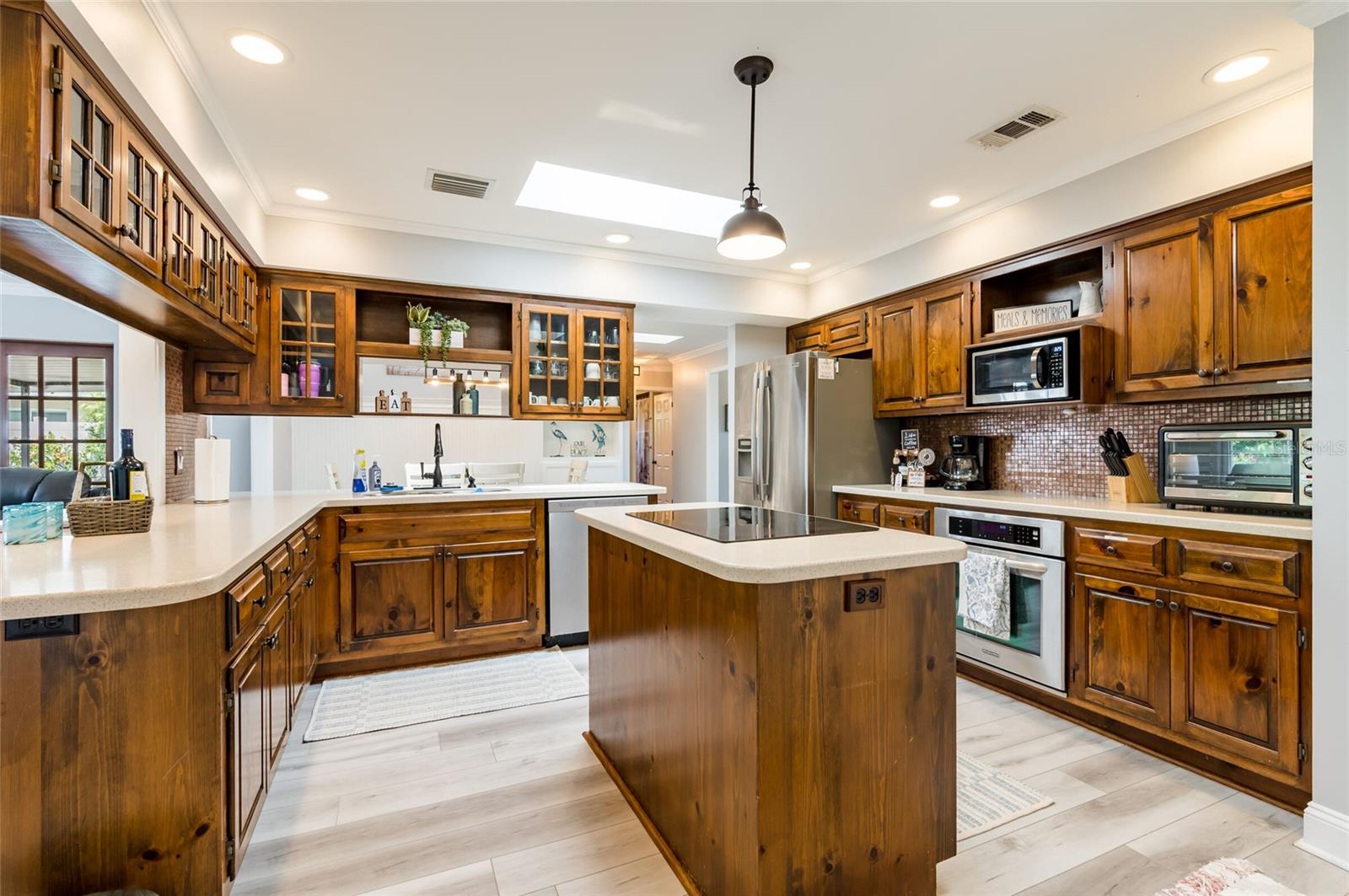 12473 90TH AVE, SEMINOLE, FL, 33772