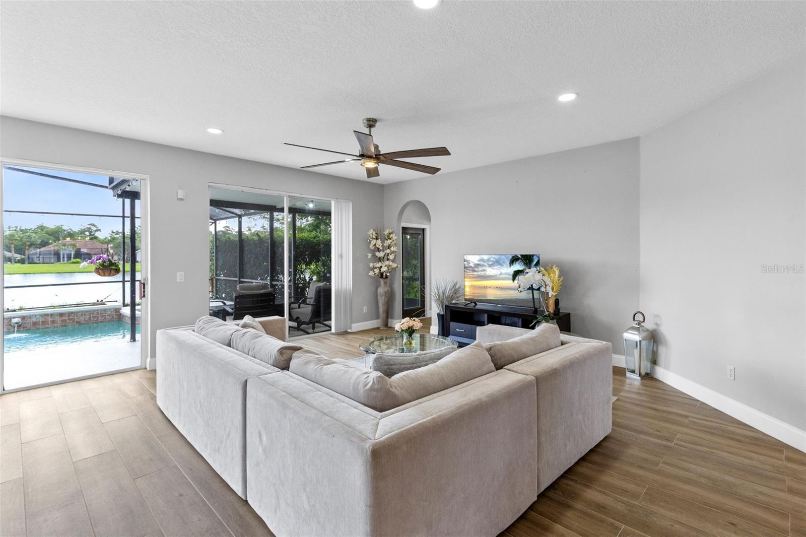 3425 STERLING LAKE CIR, OVIEDO, FL, 32765
