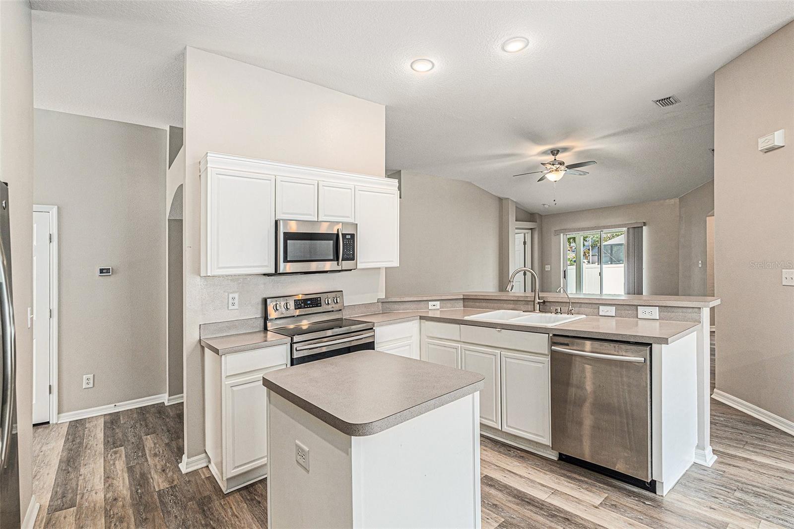 2631 ALLWOOD AVE, VALRICO, FL, 33596
