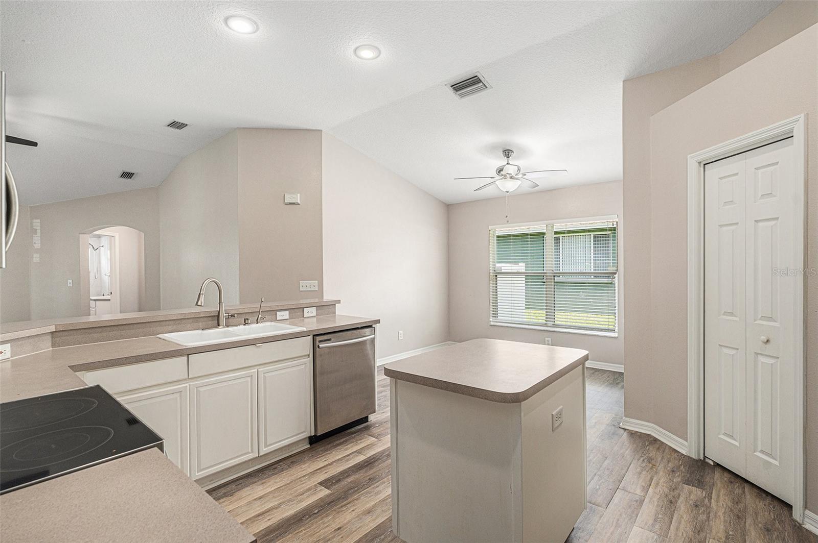 2631 ALLWOOD AVE, VALRICO, FL, 33596