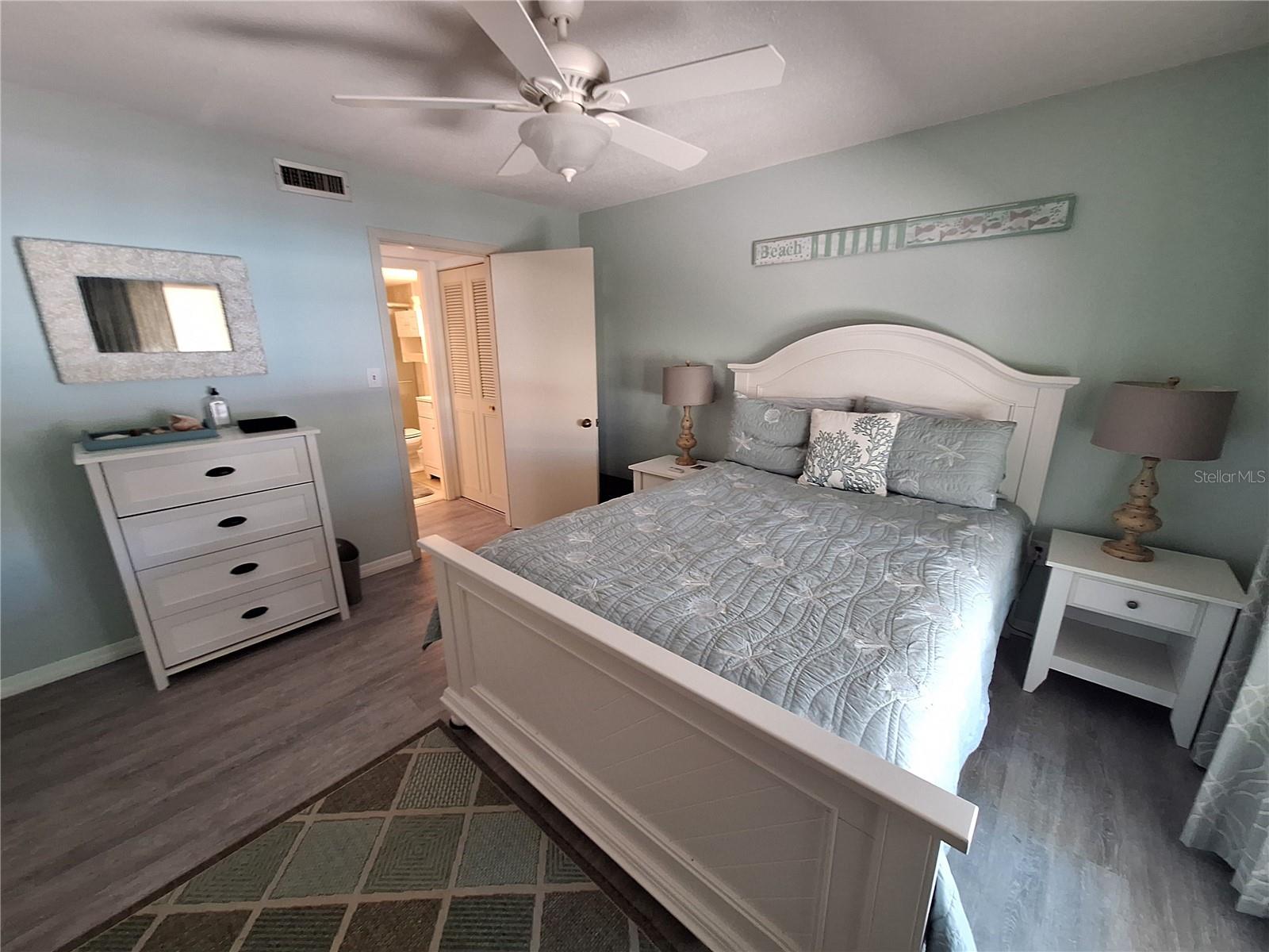2437 HARBOR BLVD #202, PORT CHARLOTTE, FL, 33952