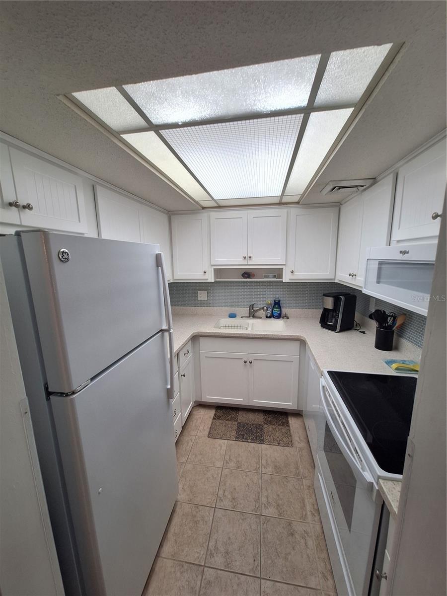 2437 HARBOR BLVD #202, PORT CHARLOTTE, FL, 33952