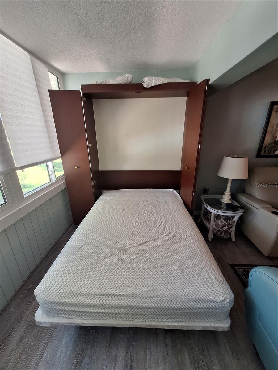 2437 HARBOR BLVD #202, PORT CHARLOTTE, FL, 33952