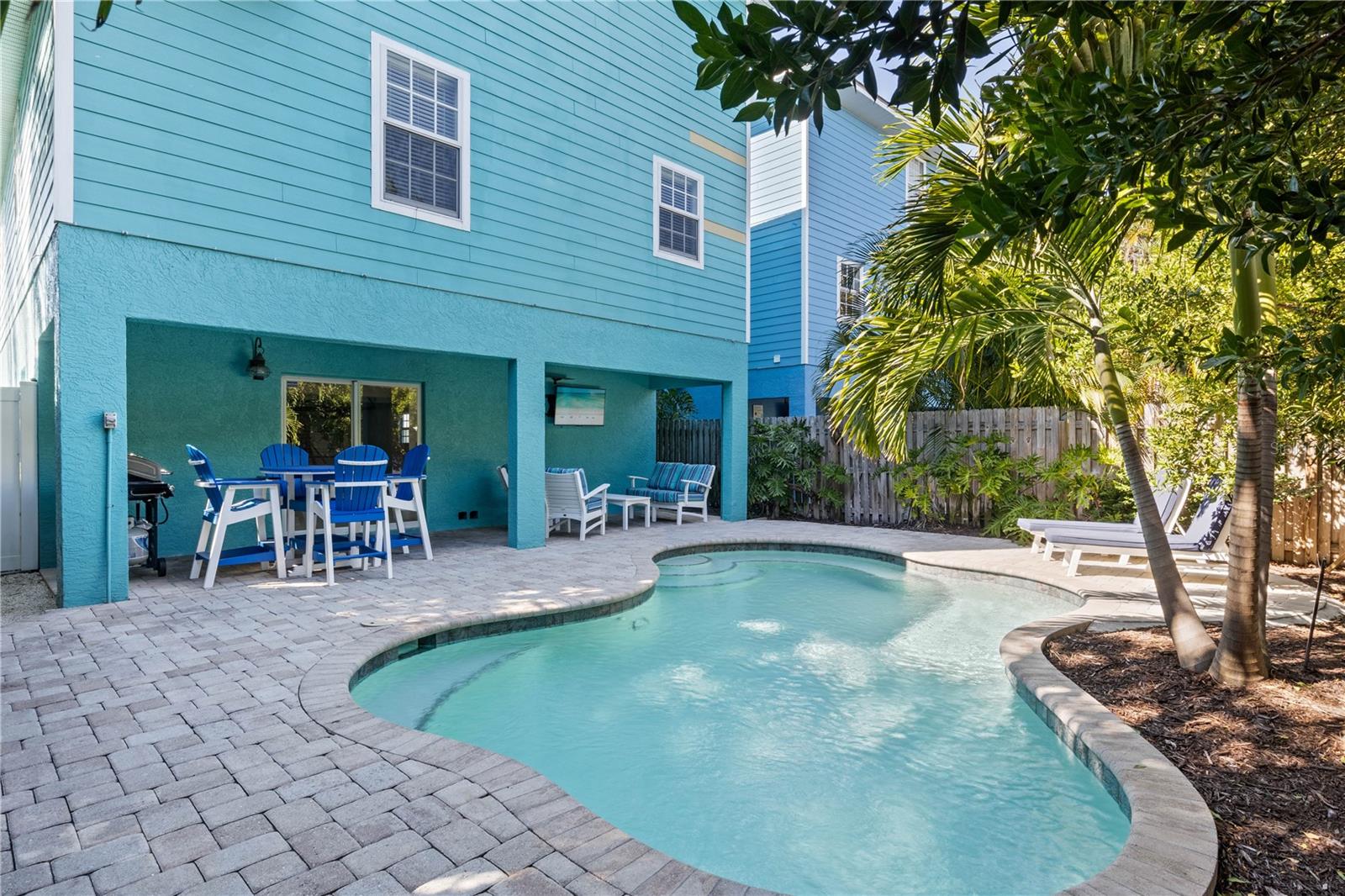 7005 HOLMES BLVD, HOLMES BEACH, FL, 34217