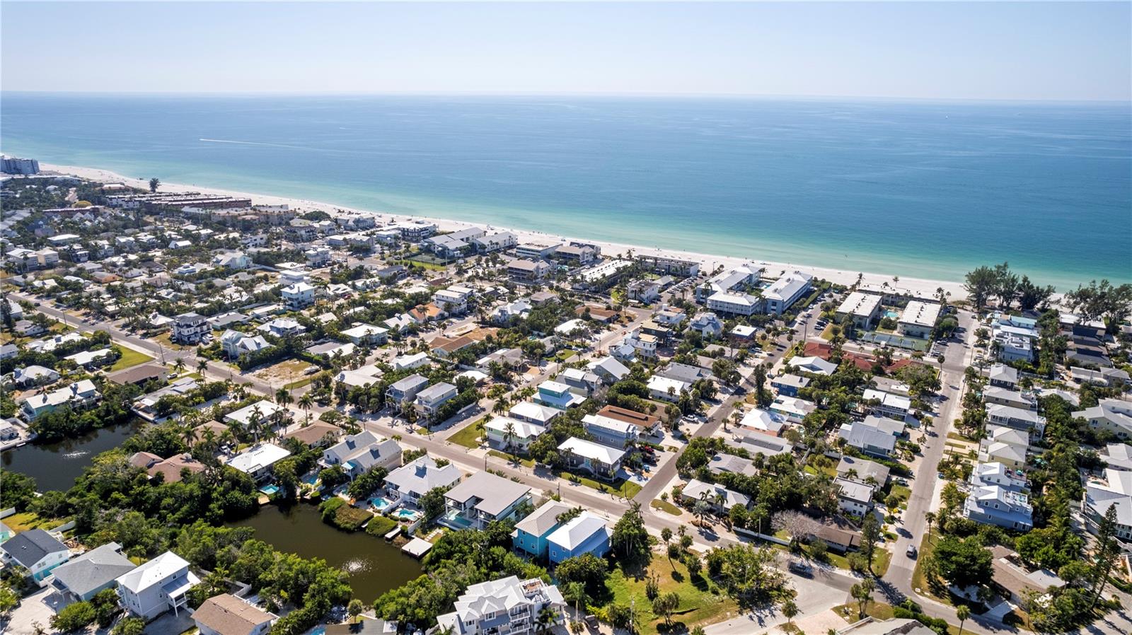 7005 HOLMES BLVD, HOLMES BEACH, FL, 34217
