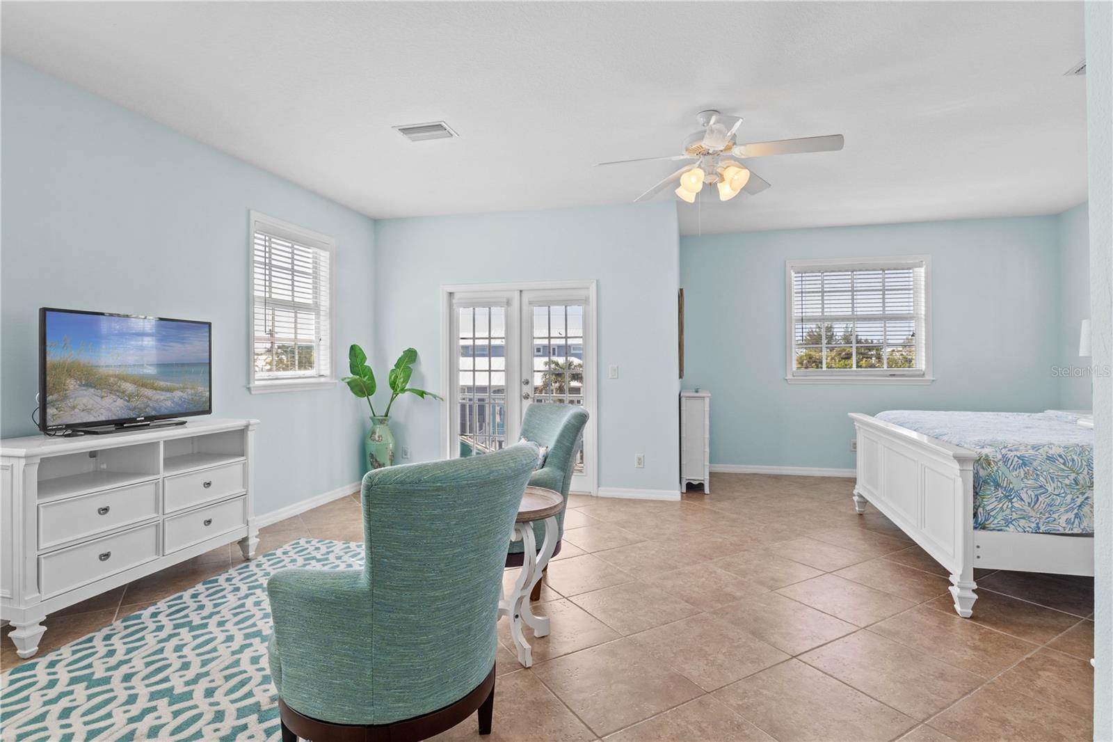 7005 HOLMES BLVD, HOLMES BEACH, FL, 34217