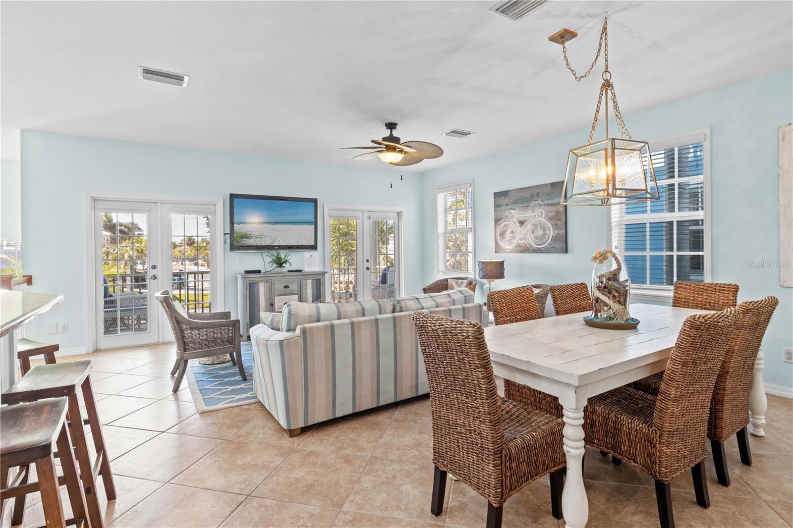 7005 HOLMES BLVD, HOLMES BEACH, FL, 34217