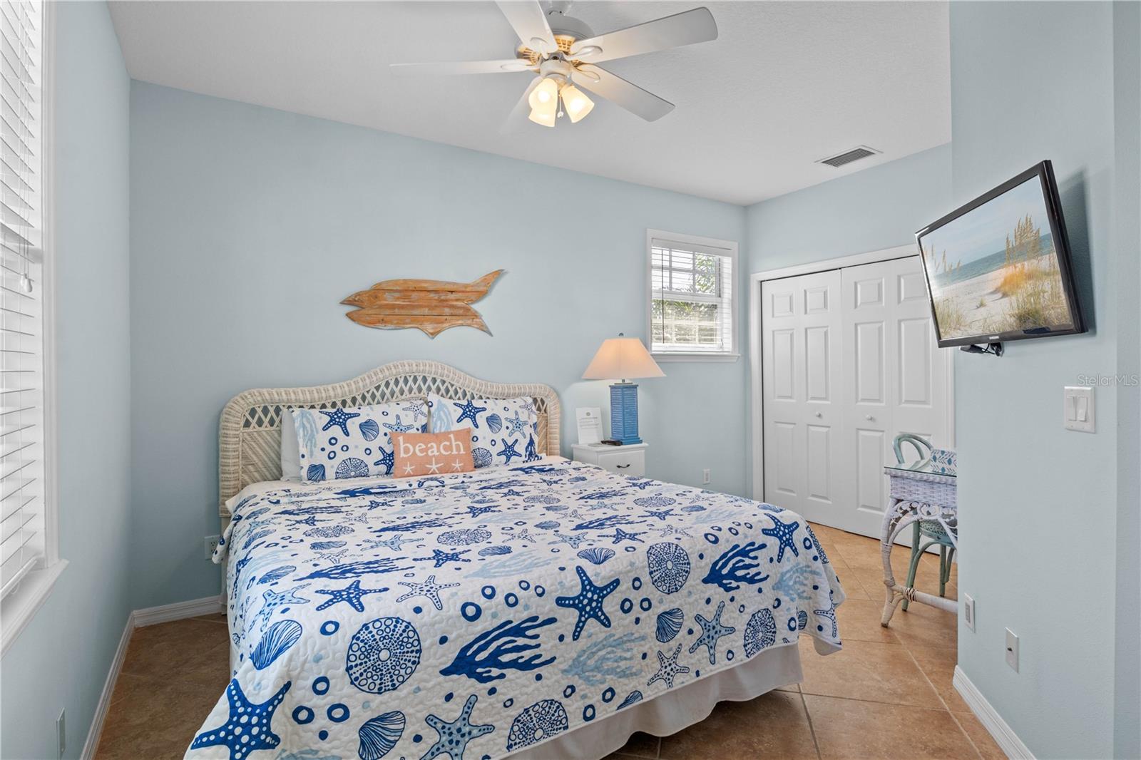 7005 HOLMES BLVD, HOLMES BEACH, FL, 34217