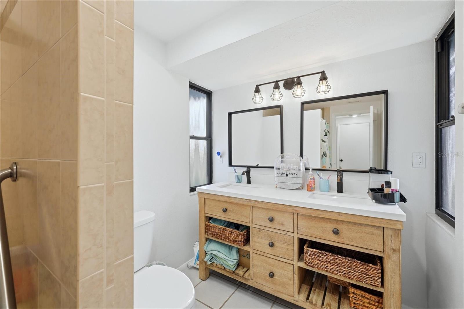 4913 ALMANZA AVE, SARASOTA, FL, 34235