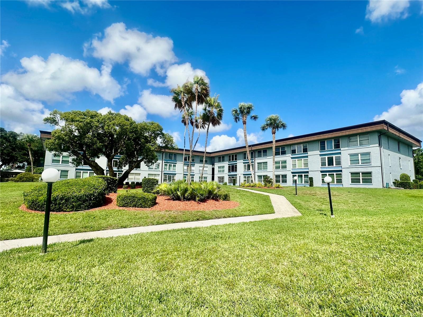 333 LAKE HOWARD DR NW #304B, WINTER HAVEN, FL, 33880