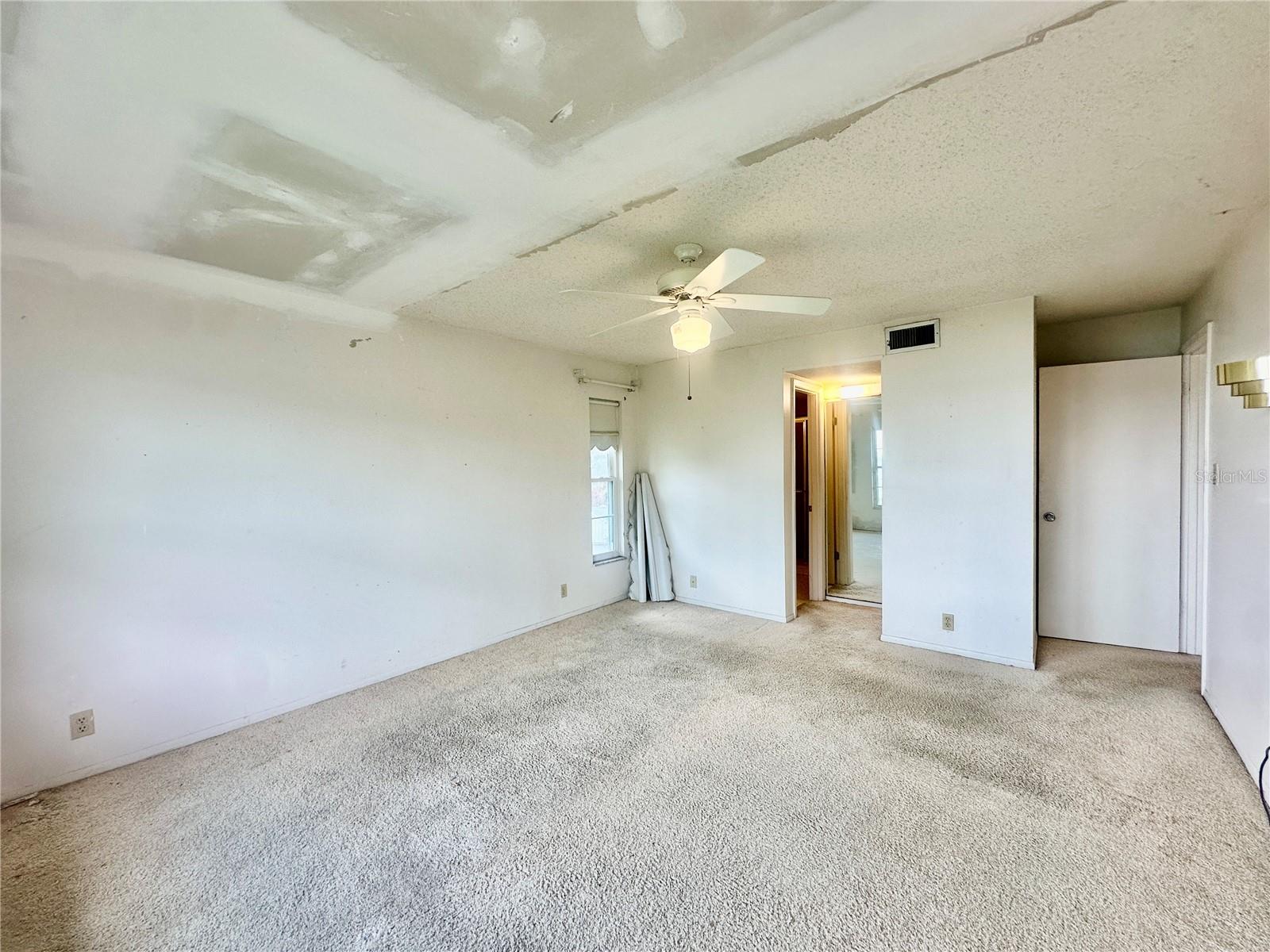 333 LAKE HOWARD DR NW #304B, WINTER HAVEN, FL, 33880