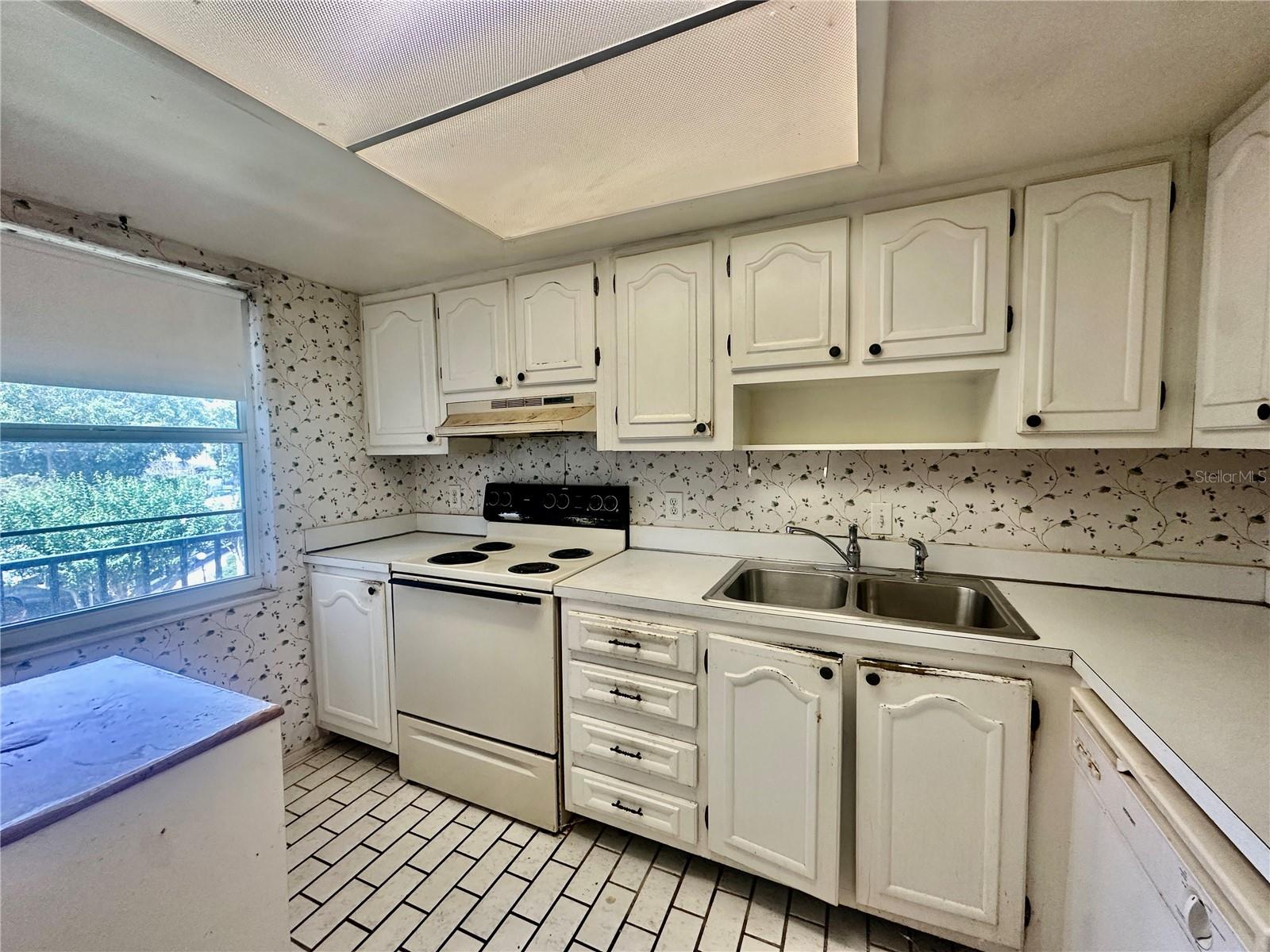333 LAKE HOWARD DR NW #304B, WINTER HAVEN, FL, 33880