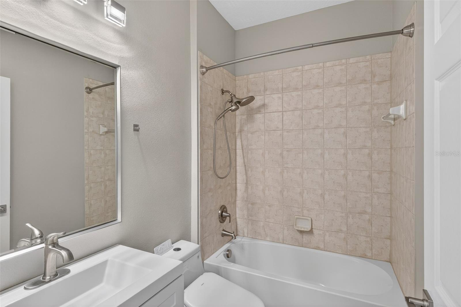 9669 LELAND DR, ORLANDO, FL, 32827